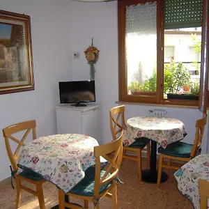 Il Lorì Di Alessandra Bed & Breakfast